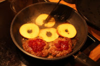 Burger Patties, Cranberries and Apples Slices