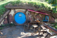 A Tour of Hobbiton - Movie Set Tour 2017
