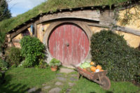A Tour of Hobbiton - Movie Set Tour 2017