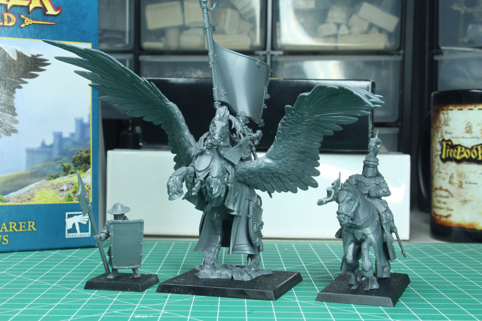 Warhammer Fantasy The Old World - Empire Battle Standard Bearer Metal NEW - Modélisme