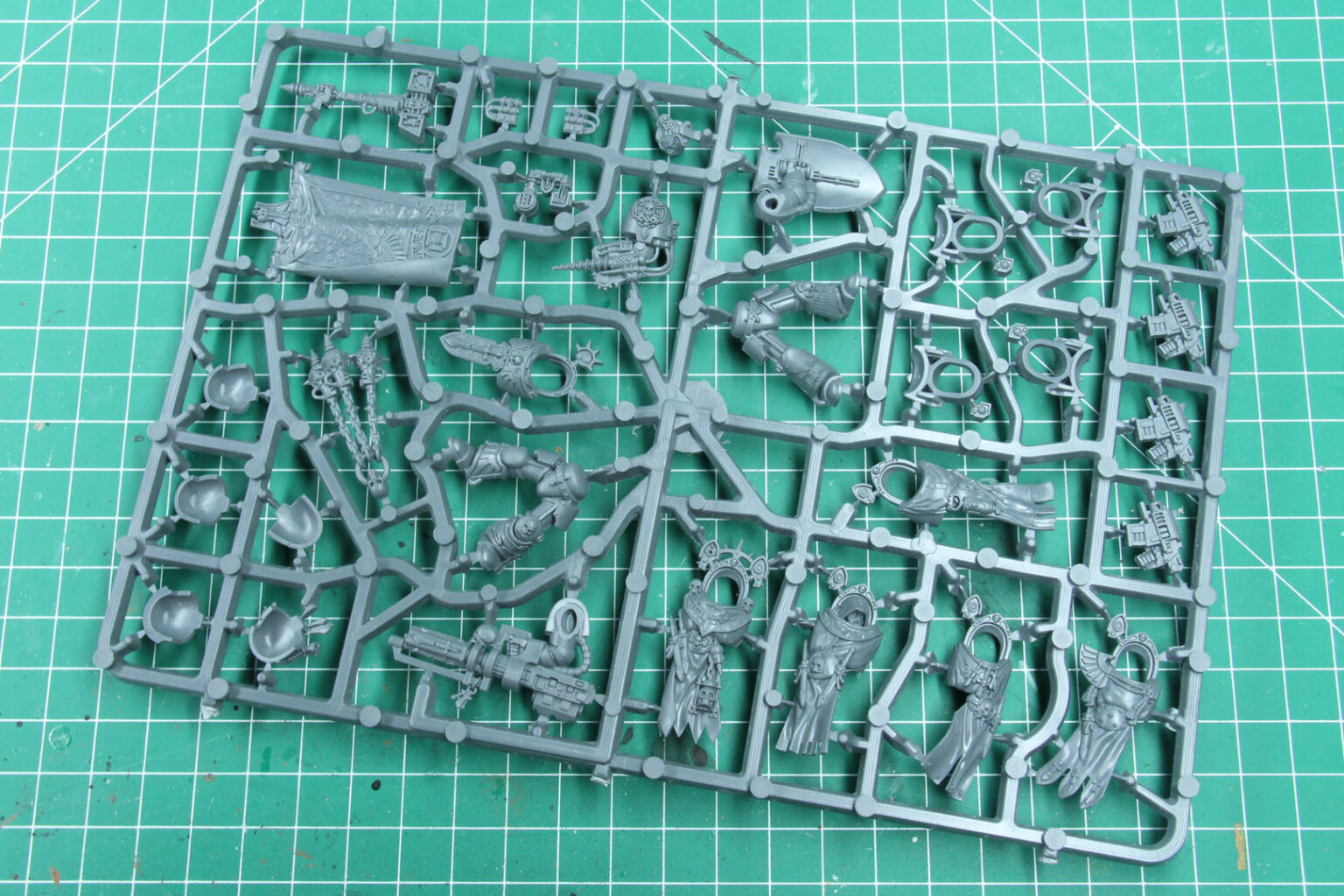 Warhammer 40,000 – Space Marine Terminatoren umbauen « chaosbunker.de