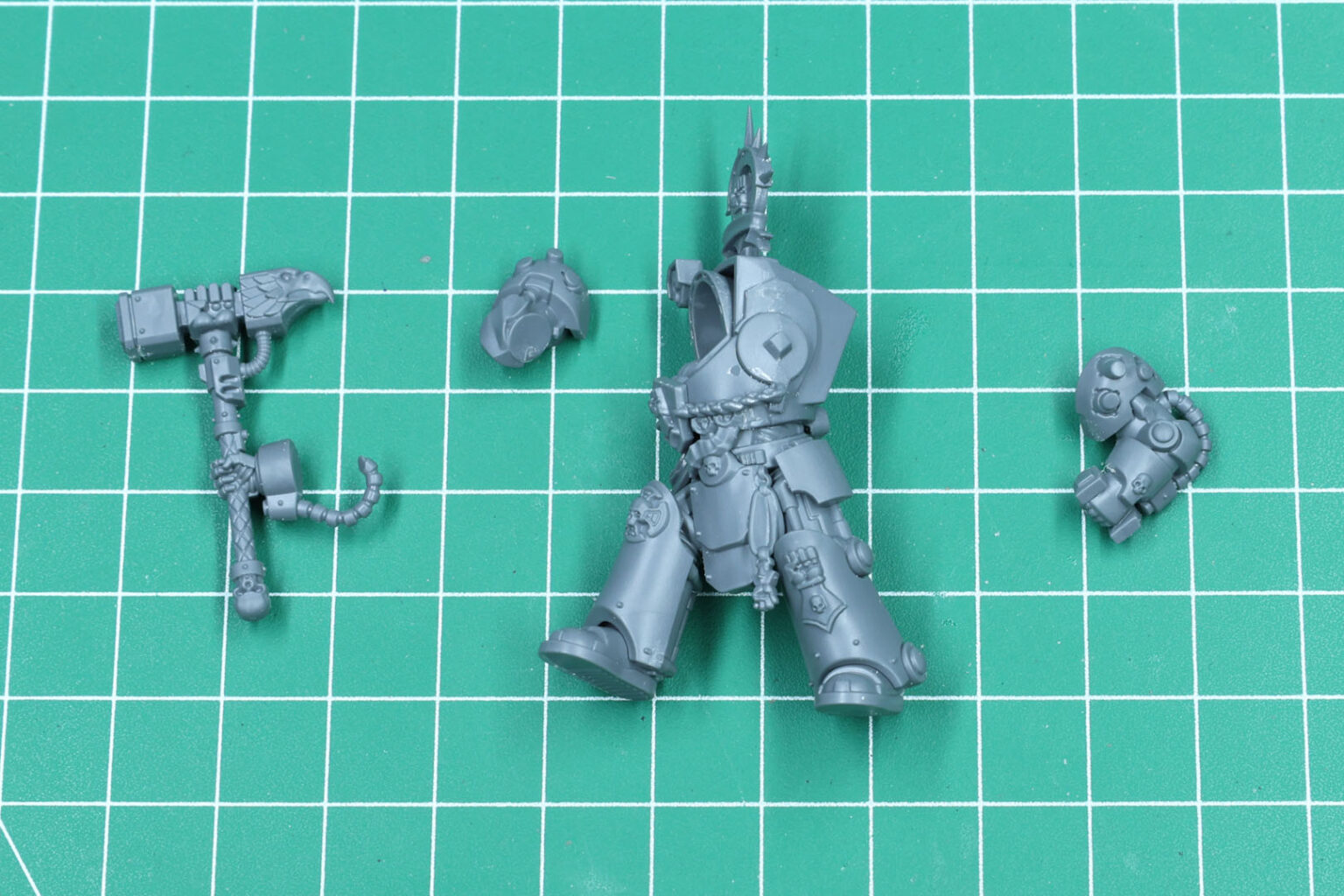 Warhammer 40K Imperial Fists Darnath Lysander main image 1