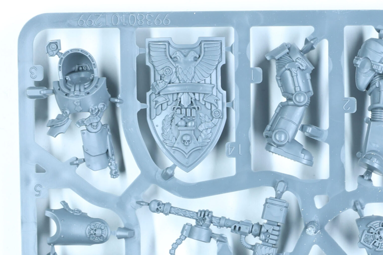 Warhammer 40K Imperial Fists Darnath Lysander main image 0