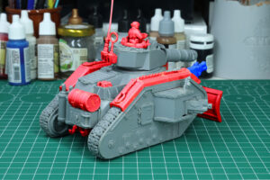 Warhammer 40,000 - Retro Terrain Leman Russ Tank Wreck