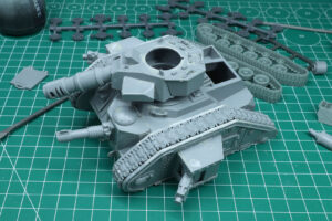 Warhammer 40,000 - Retro Terrain Leman Russ Tank Wreck