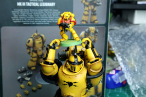 Warhammer 40,000 - JoyToy Imperial Fists Mk III Legionary